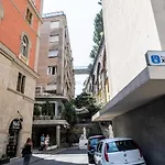 Marathon Hostel *