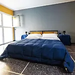 Hostel Marathon