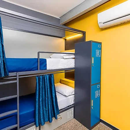 Hostel Marathon Genua