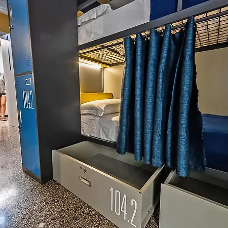 Hostel Marathon