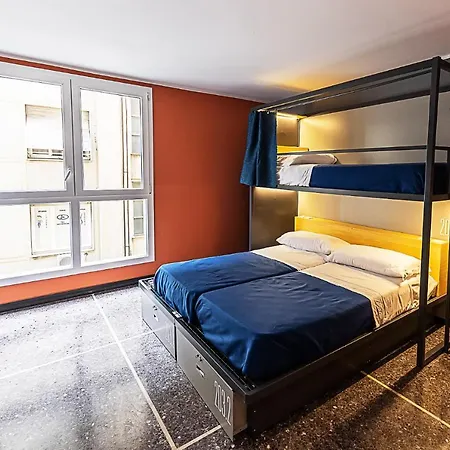Marathon Hostel