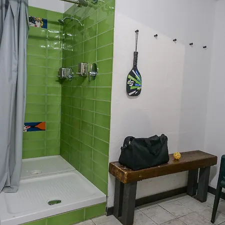 Marathon Hostel *