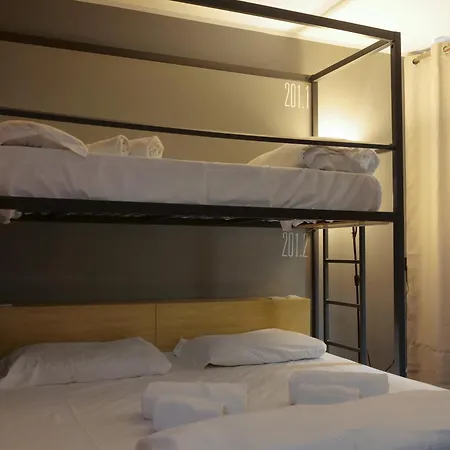 Marathon Hostel