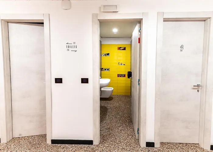 Marathon Hostal Génova