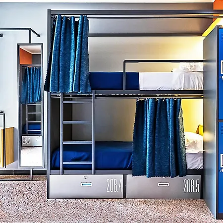 Hostel Marathon Genua